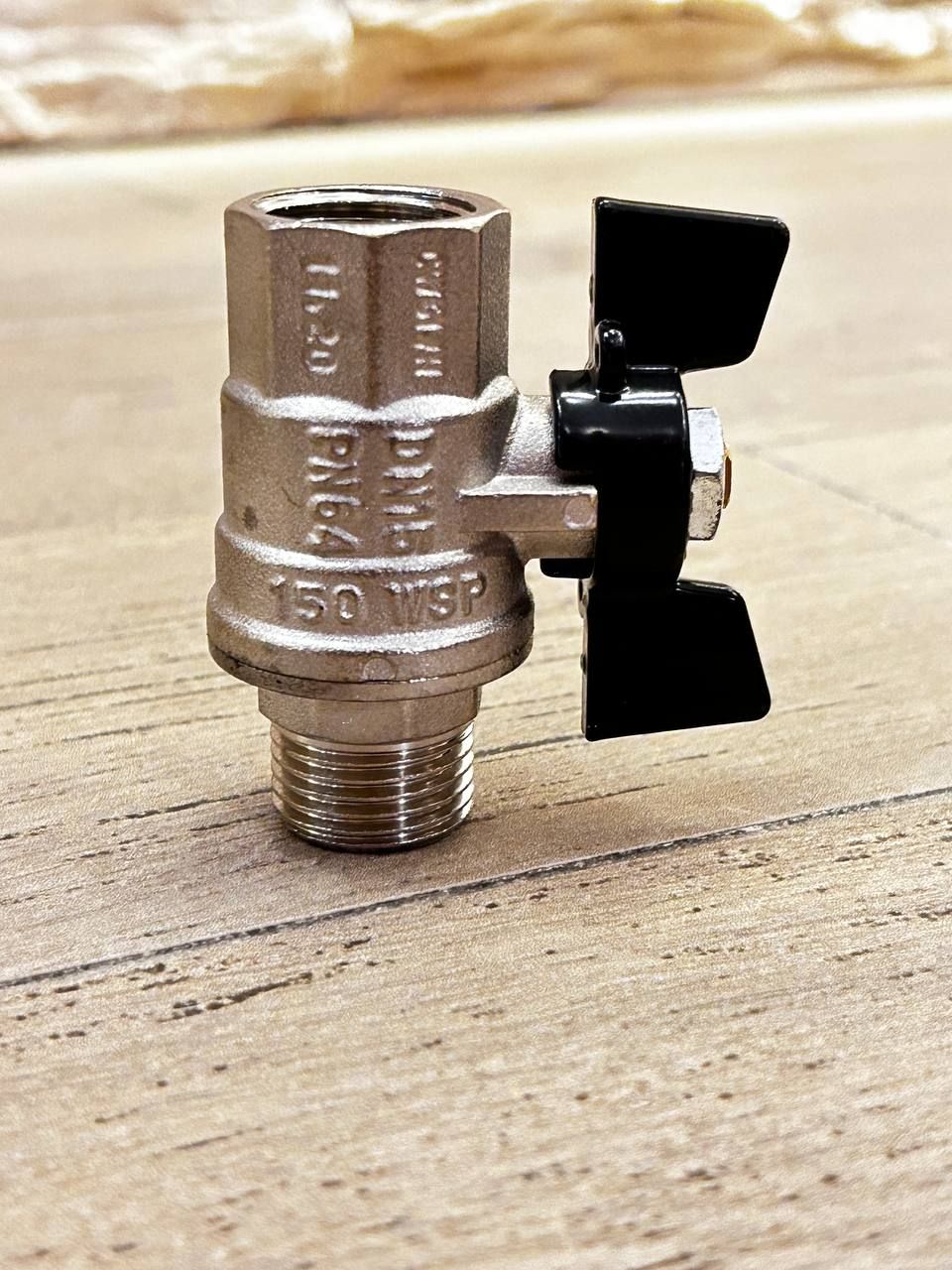 Бугатти Кран шаровый 1/2" г. ш. (бабочка)